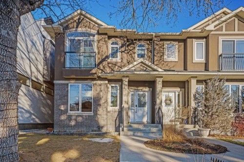 820 19 Avenue Nw, Calgary, AB - Outdoor With Facade