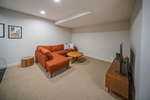 820 19 Avenue Nw, Calgary, AB - Indoor