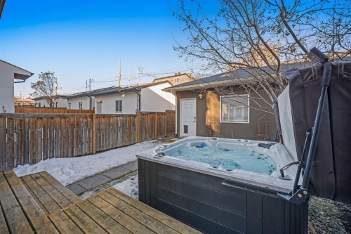 820 19 Avenue Nw, Calgary, AB - Outdoor With Deck Patio Veranda