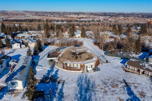 247-3223 83 Street Nw, Calgary, AB 