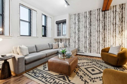 316-220 11 Avenue Se, Calgary, AB - Indoor Photo Showing Living Room