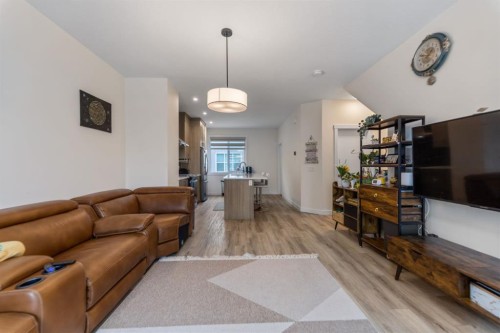 366 Seton Villas Se, Calgary, AB - Indoor Photo Showing Living Room