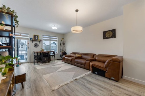 366 Seton Villas Se, Calgary, AB - Indoor Photo Showing Living Room