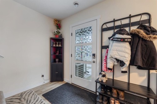 366 Seton Villas Se, Calgary, AB - Indoor Photo Showing Other Room