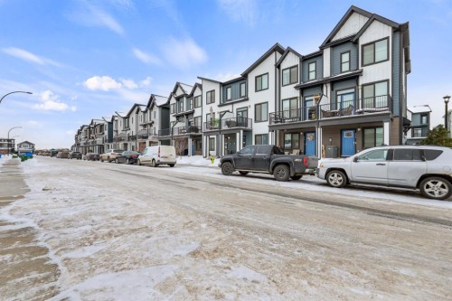 366 Seton Villas Se, Calgary, AB - Outdoor