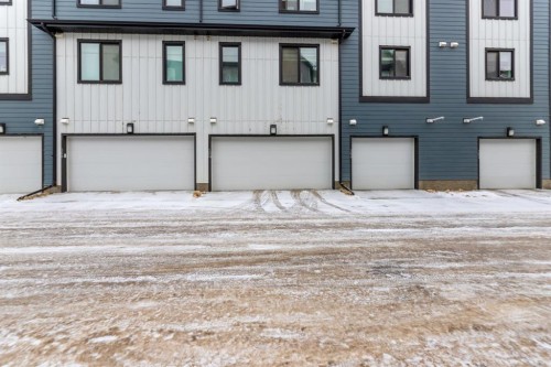 366 Seton Villas Se, Calgary, AB - Outdoor