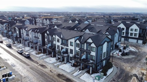 366 Seton Villas Se, Calgary, AB - Outdoor