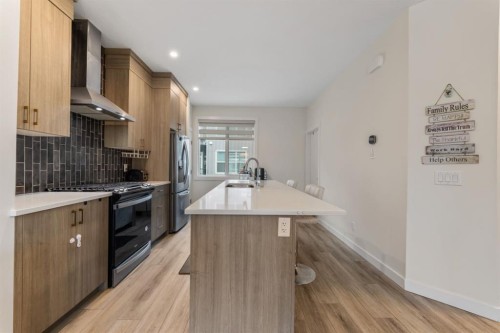 366 Seton Villas Se, Calgary, AB - Indoor Photo Showing Kitchen With Upgraded Kitchen