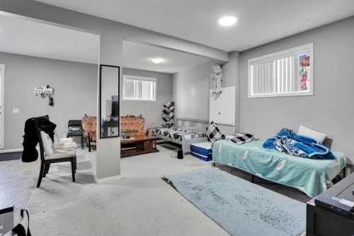 250 Martinwood Place Ne, Calgary, AB - Indoor