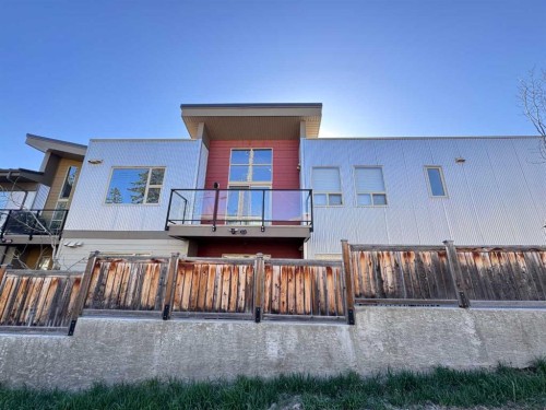 528-4303 1 Street Ne, Calgary, AB - Outdoor