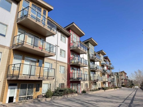 528-4303 1 Street Ne, Calgary, AB - Outdoor