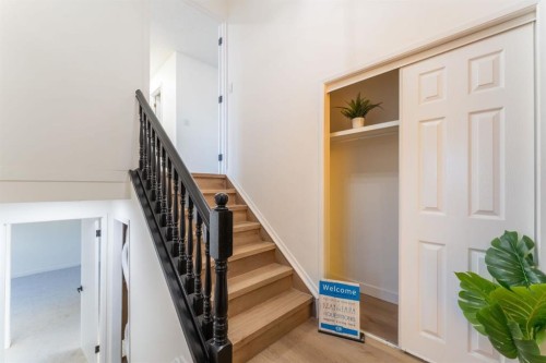 344 Templeview Drive Ne, Calgary, AB - Indoor Photo Showing Other Room