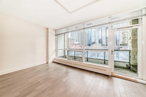322-222 Riverfront Avenue Sw, Calgary, AB - Indoor Photo Showing Other Room