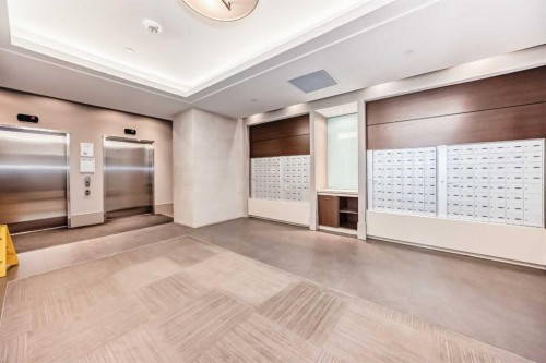 322-222 Riverfront Avenue Sw, Calgary, AB - Indoor Photo Showing Other Room