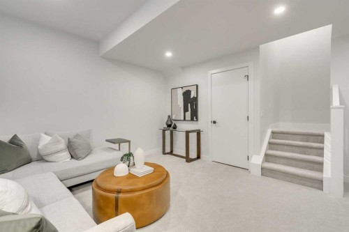 1-440 32 Avenue Nw, Calgary, AB - Indoor