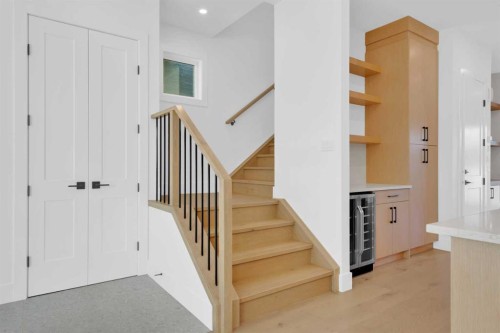 434 23 Avenue Nw, Calgary, AB - Indoor Photo Showing Other Room