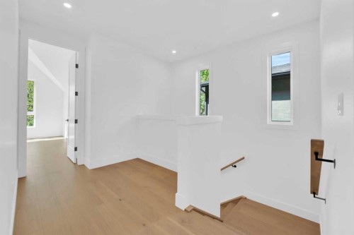 434 23 Avenue Nw, Calgary, AB - Indoor Photo Showing Other Room