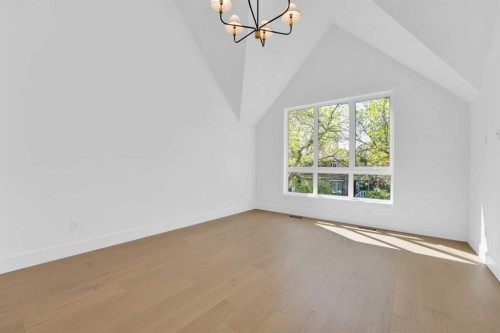 434 23 Avenue Nw, Calgary, AB - Indoor Photo Showing Other Room