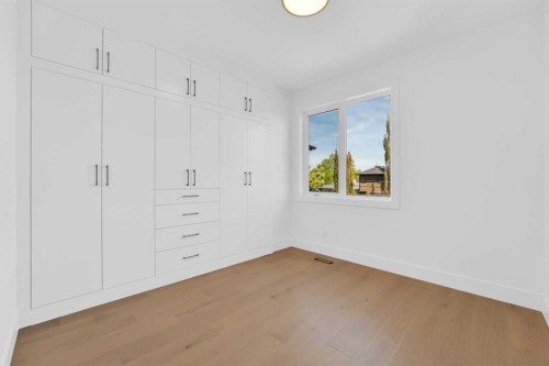434 23 Avenue Nw, Calgary, AB - Indoor Photo Showing Other Room
