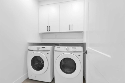 434 23 Avenue Nw, Calgary, AB - Indoor Photo Showing Laundry Room