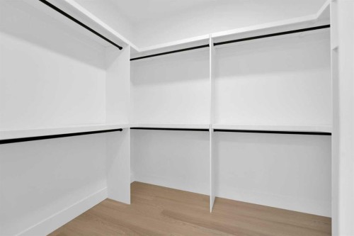 434 23 Avenue Nw, Calgary, AB - Indoor With Storage