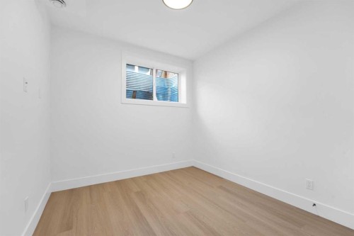 434 23 Avenue Nw, Calgary, AB - Indoor Photo Showing Other Room