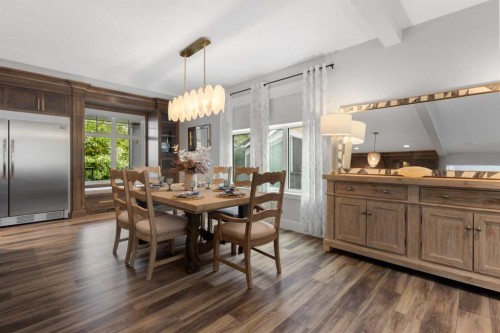 512 Memorial Drive Nw, Calgary, AB - Indoor Photo Showing Dining Room