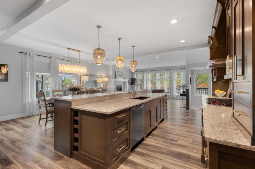 512 Memorial Drive Nw, Calgary, AB - Indoor Photo Showing Kitchen With Upgraded Kitchen