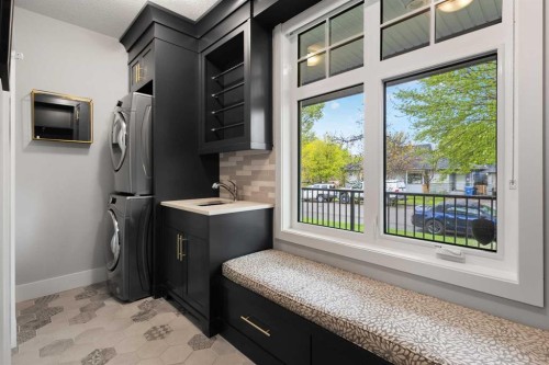 512 Memorial Drive Nw, Calgary, AB - Indoor Photo Showing Laundry Room