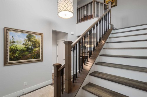 512 Memorial Drive Nw, Calgary, AB - Indoor Photo Showing Other Room