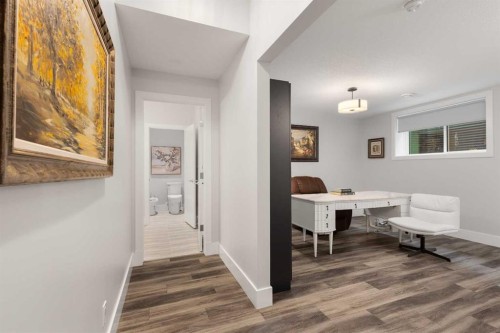 512 Memorial Drive Nw, Calgary, AB - Indoor Photo Showing Other Room