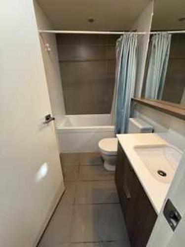 901-128 2 Street Sw, Calgary, AB - Indoor Photo Showing Bathroom