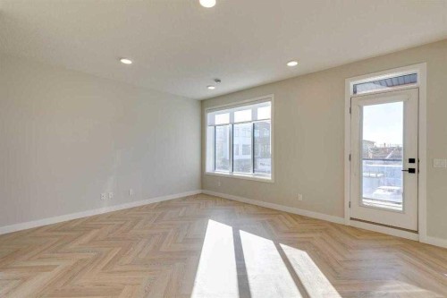 102-14800 1 Street, Calgary, AB - Indoor Photo Showing Other Room