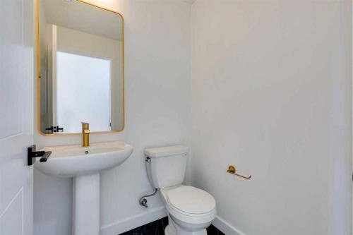 107-14800 1 Street, Calgary, AB - Indoor Photo Showing Bathroom