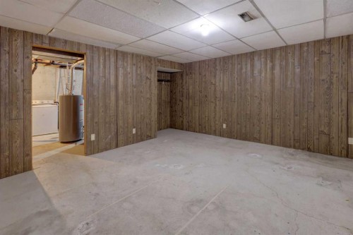 417 40 Street Ne, Calgary, AB - Indoor