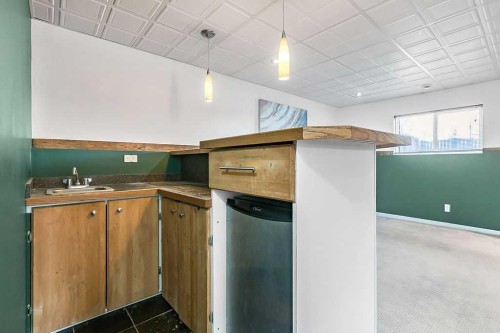 20 High Ridge Close Nw, High River, AB - Indoor Photo Showing Other Room