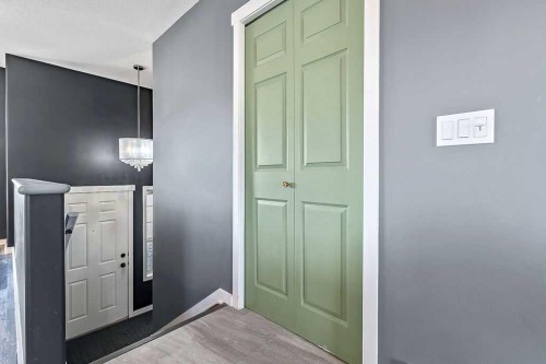 20 High Ridge Close Nw, High River, AB - Indoor