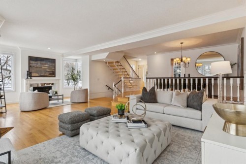 185-3437 42 Street Nw, Calgary, AB - Indoor Photo Showing Living Room
