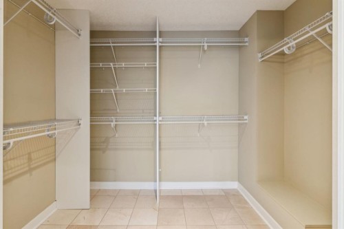 185-3437 42 Street Nw, Calgary, AB - Indoor With Storage