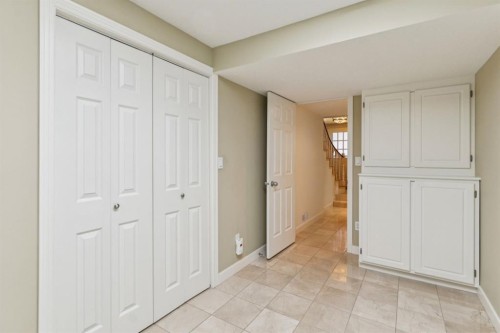 185-3437 42 Street Nw, Calgary, AB - Indoor Photo Showing Other Room