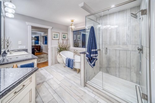 158 Gleneagles View, Cochrane, AB - Indoor Photo Showing Bathroom