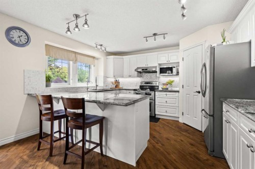 15209 Prestwick Boulevard Se, Calgary, AB - Indoor Photo Showing Kitchen With Upgraded Kitchen