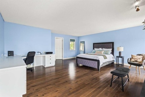 15209 Prestwick Boulevard Se, Calgary, AB - Indoor Photo Showing Bedroom