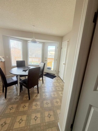 7212 Sierra Morena Boulevard Sw, Calgary, AB - Indoor Photo Showing Dining Room