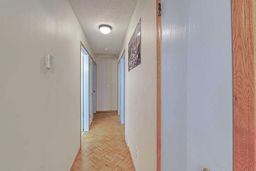24 Shawmeadows Road Sw, Calgary, AB - Indoor Photo Showing Other Room