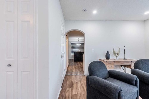 913 Taradale Drive Ne, Calgary, AB - Indoor