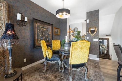 255 Heritage Heights, Cochrane, AB - Indoor Photo Showing Dining Room