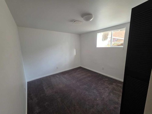 59 Brookpark Crescent Sw, Calgary, AB - Indoor Photo Showing Other Room