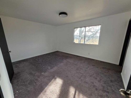 59 Brookpark Crescent Sw, Calgary, AB - Indoor Photo Showing Other Room