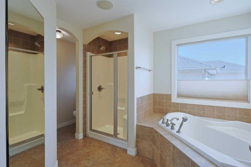 55 Tuscany Estates Drive Nw, Calgary, AB - Indoor Photo Showing Bathroom